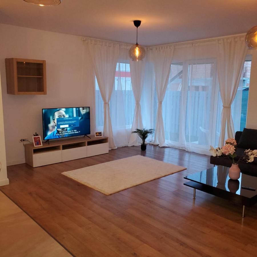 Galaxy Residence Villa 奥托佩尼 外观 照片
