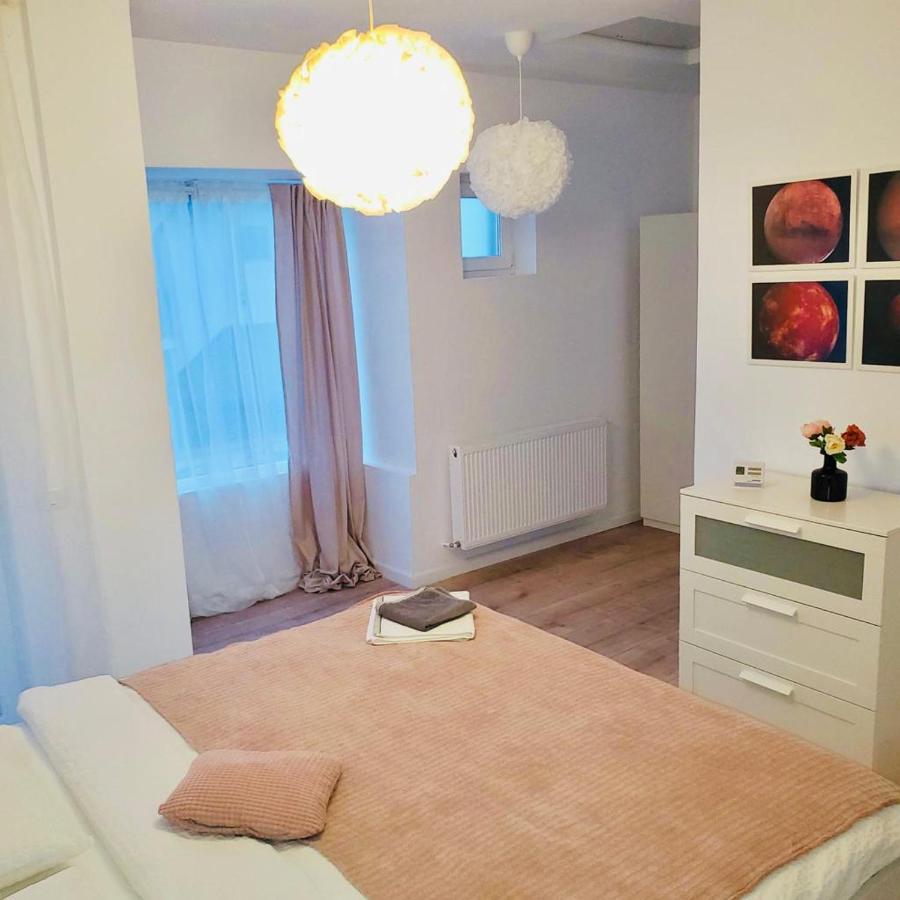 Galaxy Residence Villa 奥托佩尼 外观 照片