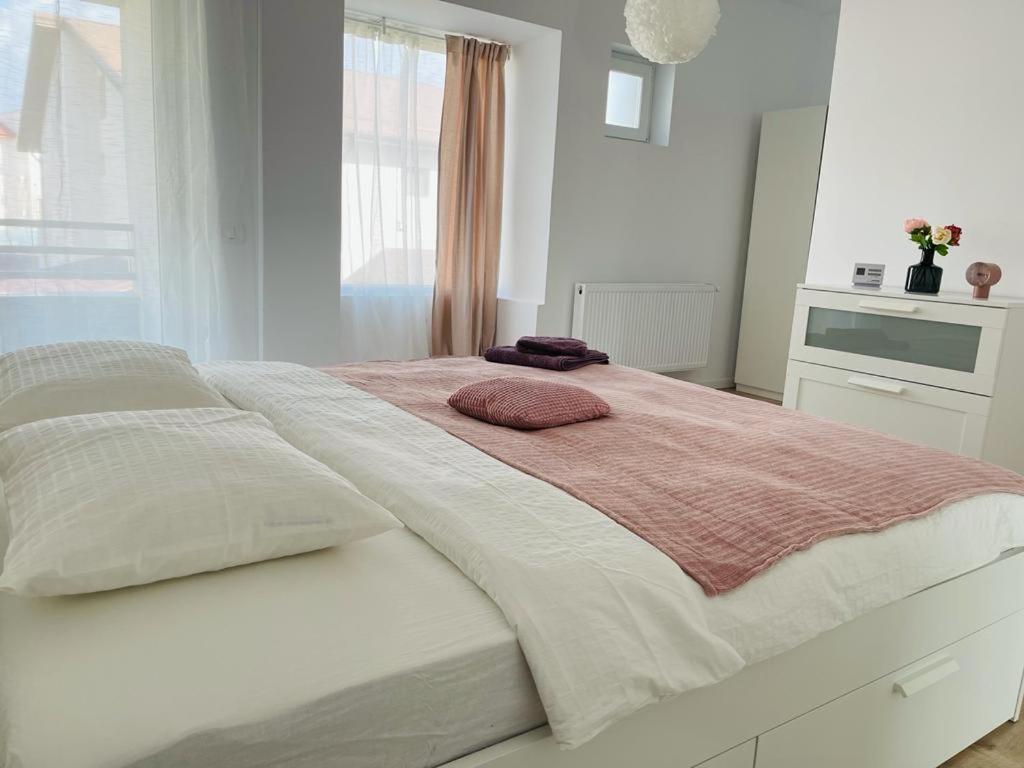 Galaxy Residence Villa 奥托佩尼 外观 照片